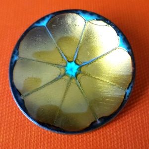 HOGAN BOLAS Vintage BROOCH.